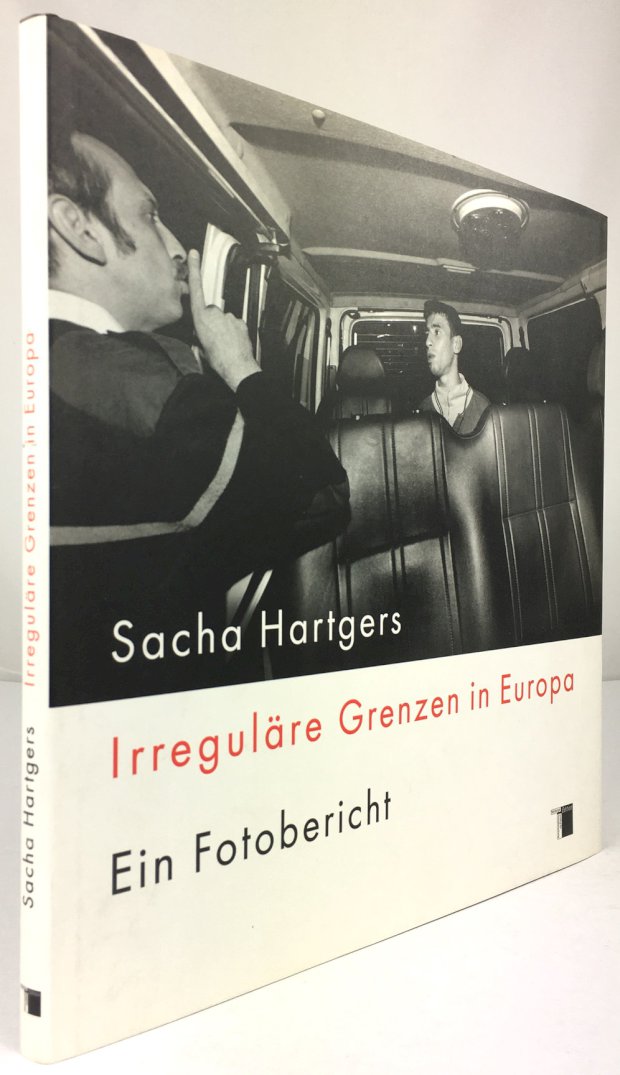 Abbildung von "Irreguläre Grenzen in Europa. Ein Fotobericht. Mit einem Text von Ulrich Bielefeld und Victoria von Flemming..."