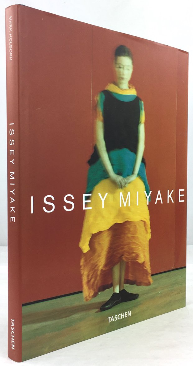 Abbildung von "Issey Miyake. (Texte in englischer, deutscher und französischer Sprache)."