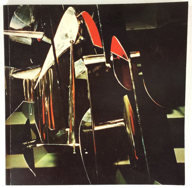 Abbildung von "Bernhard Heiliger. Skulpturen und Zeichnungen 1960-1975. Katalog zur Ausstellung in der Akademie der Künste von April-Mai 1975."