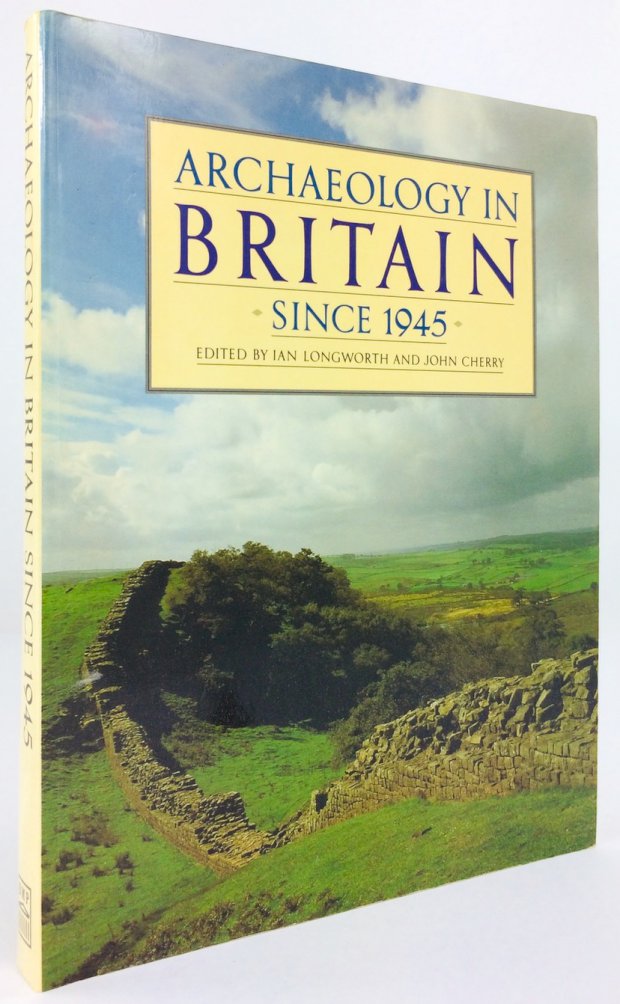 Abbildung von "Archaeology in Britain since 1945. New Directions. With contributions by Nick Ashton,..."