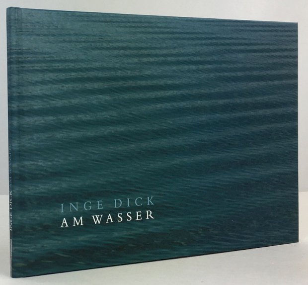 Abbildung von "Am Wasser. Mit Textbeiträgen von Peter Assmann, Bodo Hell und Friederike Mayröcker."