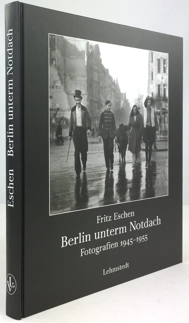 Abbildung von "Berlin unterm Notdach. Fotografien 1945 - 1955. Herausgegeben von Mathias Bertram und Jens Bove im Auftrag der Deutschen Fotothek..."