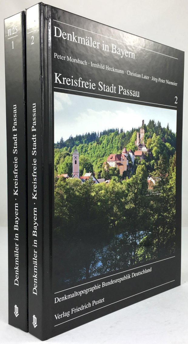 Abbildung von "Kreisfreie Stadt Passau. Ensembles - Baudenkmäler - Bodendenkmäler. Aufnahmen von Michael Geins und Dionys Asenkerschbaumer..."