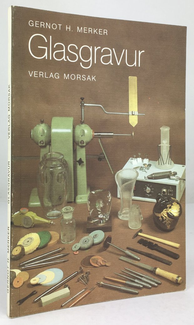 Abbildung von "Glasgravur. Eine Werkkunde mit dreizehn Beiträgen gestaltender Glasgraveure. Zeichnungen von Alois Wudy."