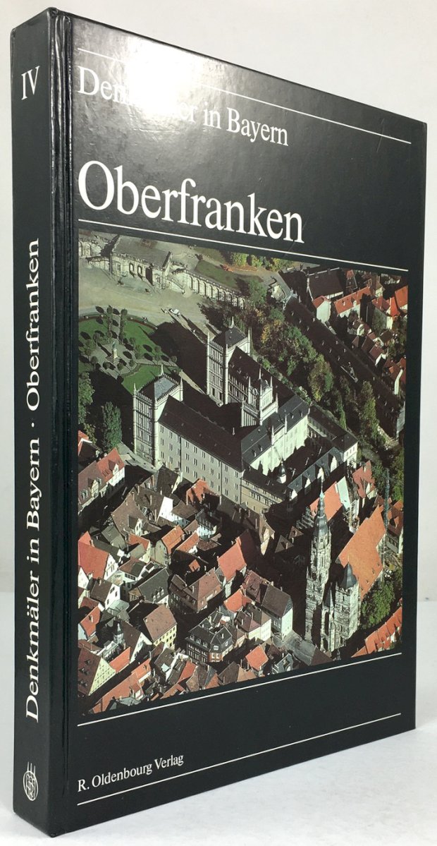 Abbildung von "Oberfranken. Ensembles - Baudenkmäler - Archäologische Geländedenkmäler. Luftaufnahmen von Otto Braasch..."
