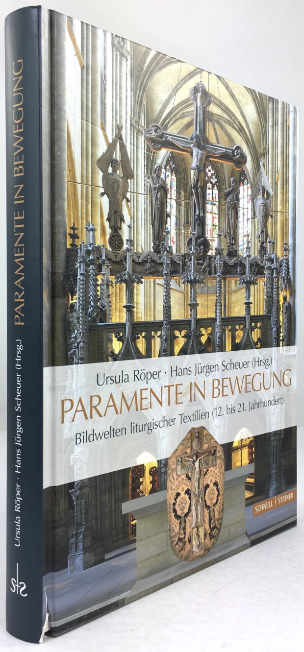 Abbildung von "Paramente in Bewegung. Bildwelten liturgischer Textilien (12. bis 21. Jahrhundert)."