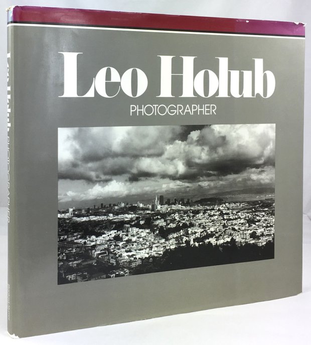 Abbildung von "Leo Holub. Photographer. Foreword by Wallace Stegner."