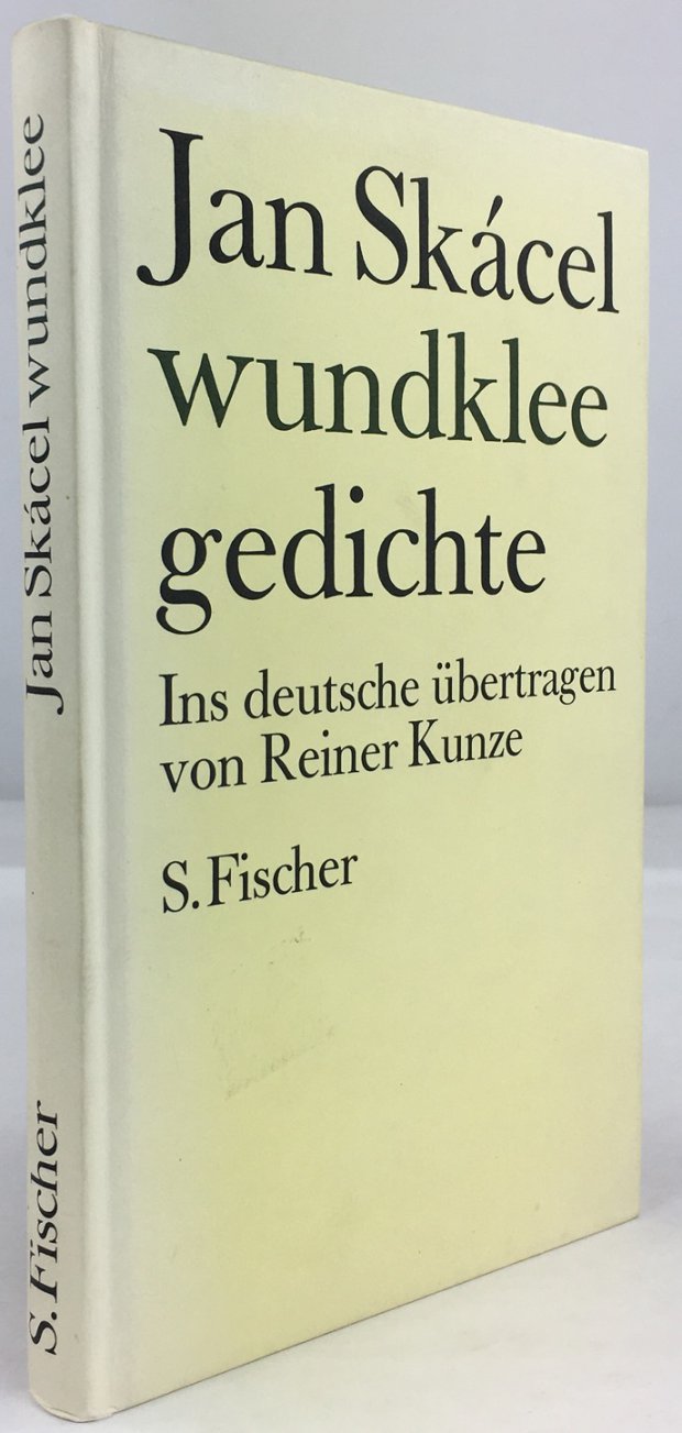 Abbildung von "Wundklee. Gedichte. Ins Deutsche übertragen und mit einem Nachwort versehen von Reiner Kunze."