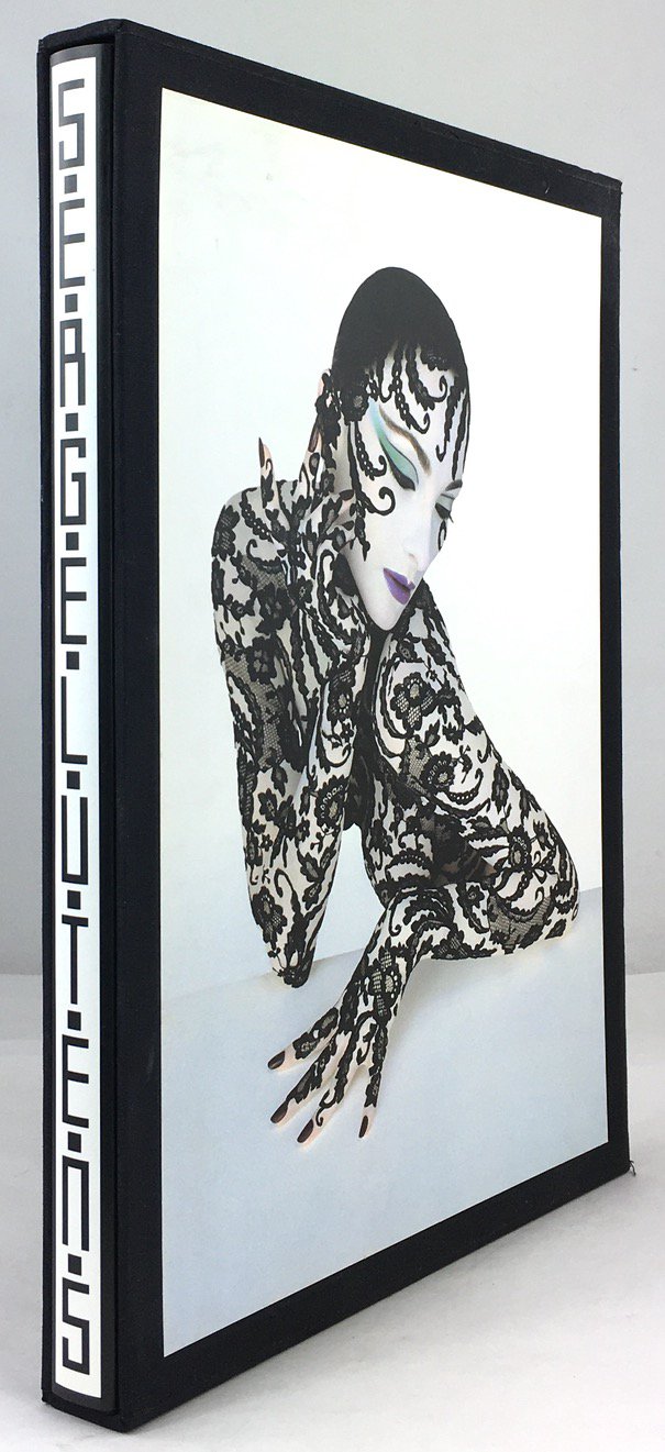 Abbildung von "Serge Lutens. Translated from the French by Christopher Petkanas."